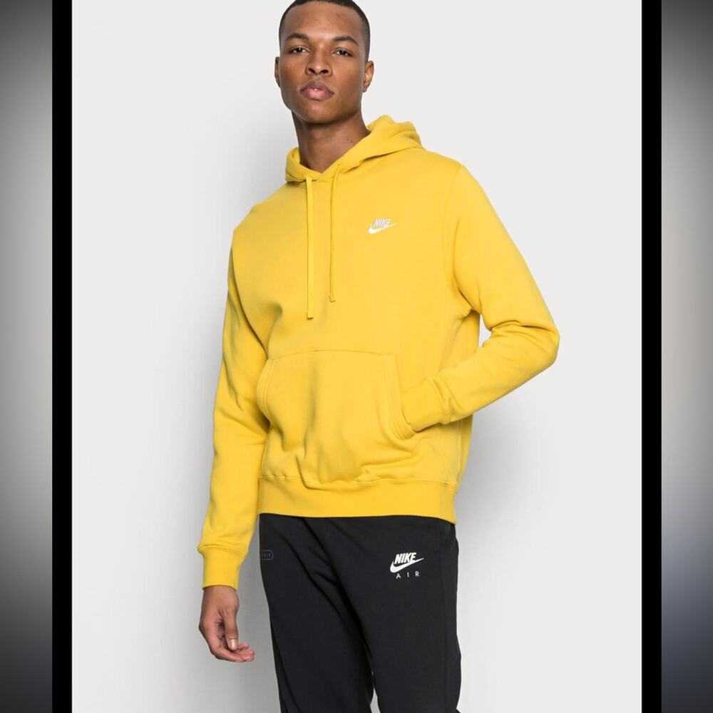 Nike Sportswear Club Fleece Pullover Men Yellow Hoodie XS